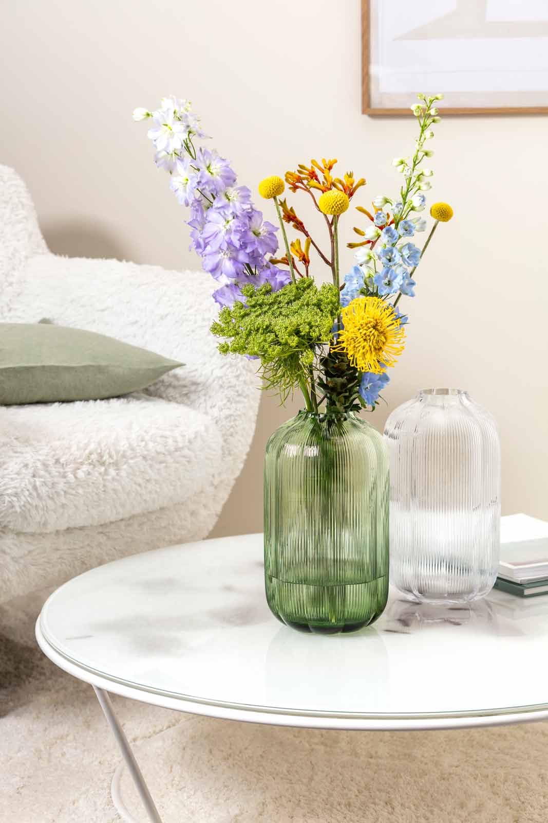 Villeroy & Boch – Fleur Bleu Vase 15 cm Blau, Spülmaschinenfest, Tischvase, Handgefertigte und Mundgeblasene Glasvase, Blumiges Design, Farbige Blumenvase, Deko Wohnung, Home Decor, Dekoraion, Glas