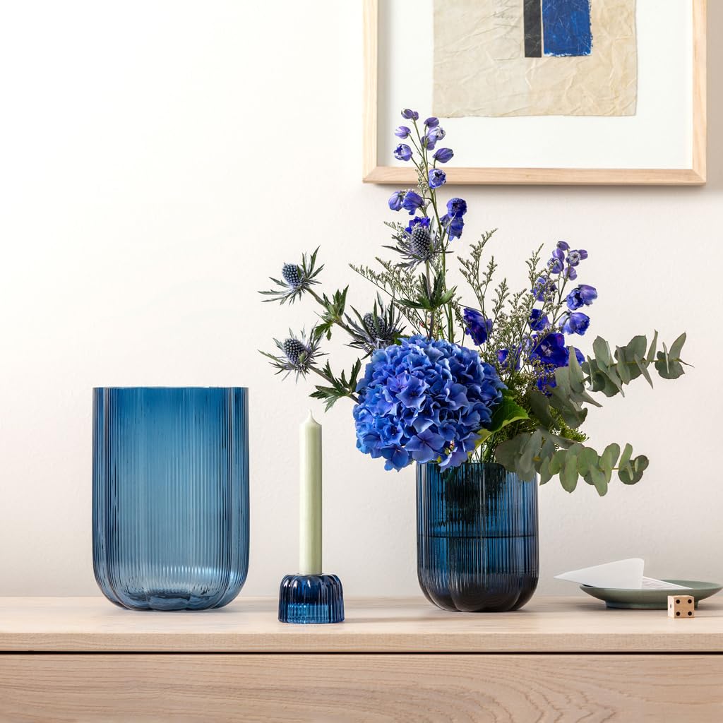 Villeroy & Boch – Fleur Bleu Vase 15 cm Blau, Spülmaschinenfest, Tischvase, Handgefertigte und Mundgeblasene Glasvase, Blumiges Design, Farbige Blumenvase, Deko Wohnung, Home Decor, Dekoraion, Glas